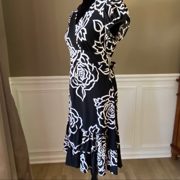 APT 9 STRETCH DRESS - Picture 4 of 8